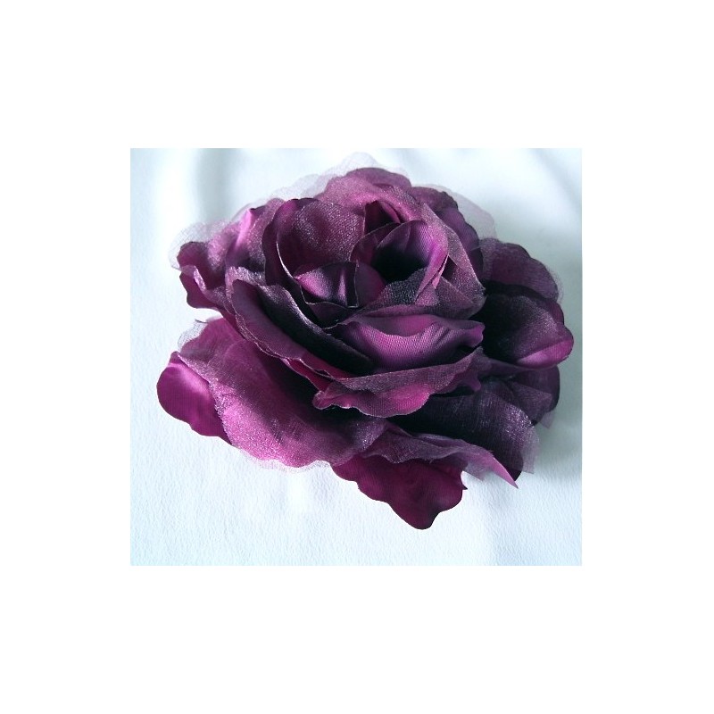 Rose en tissu violet prune